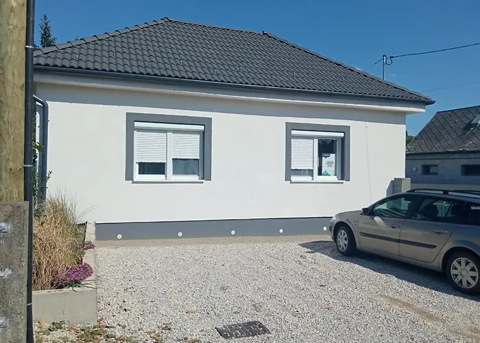 Kiss-szollosi Vendeghaz Ii Lola Apartmán *